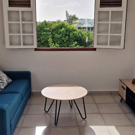 Joli T2 En Bas De Villa Vue Jardin Et Mer Vieux-Habitants Kültér fotó